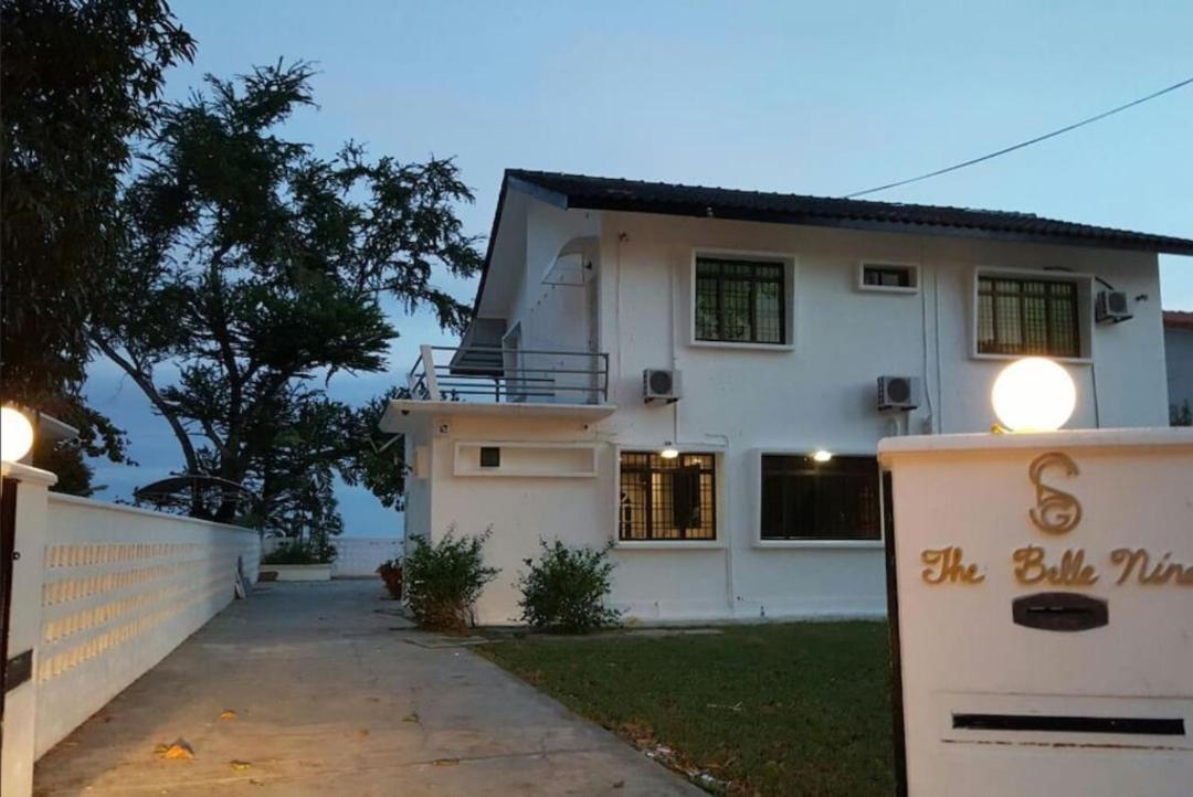 G&T'S Beach Front Villa 탄중붕가 외부 사진