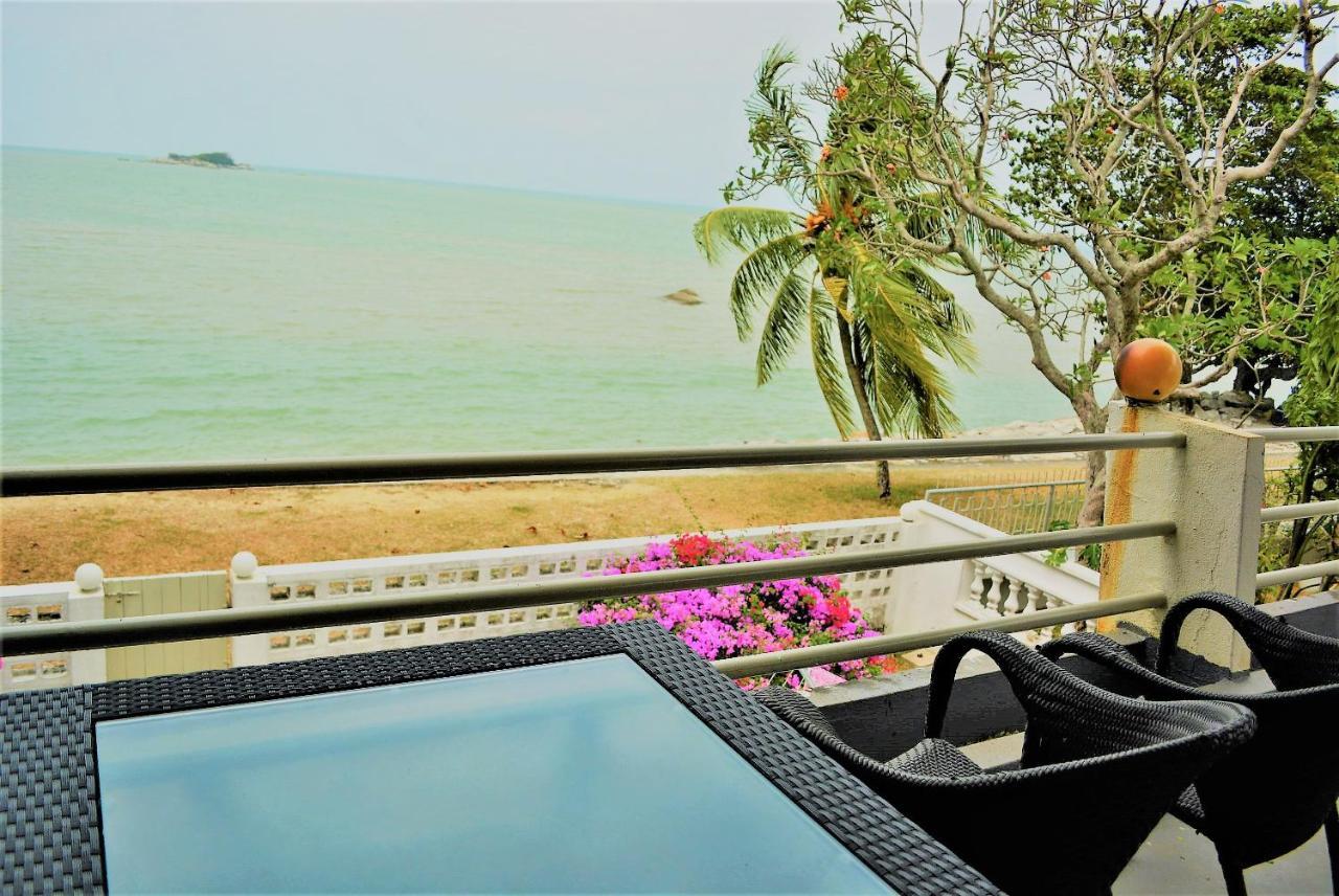 G&T'S Beach Front Villa 탄중붕가 외부 사진